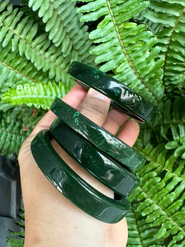 Vòng Tay Ngọc Bích Thiên Nhiên