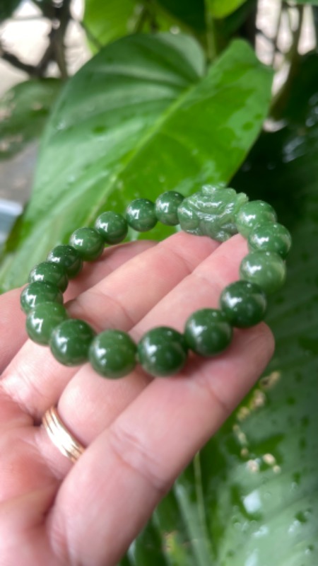 Vòng tay ngọc bích 10li 
