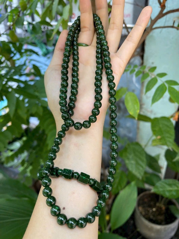 Mặt dây chuyền ngọc bích