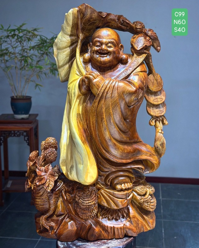 Tượng Di lặc chúc phúc 