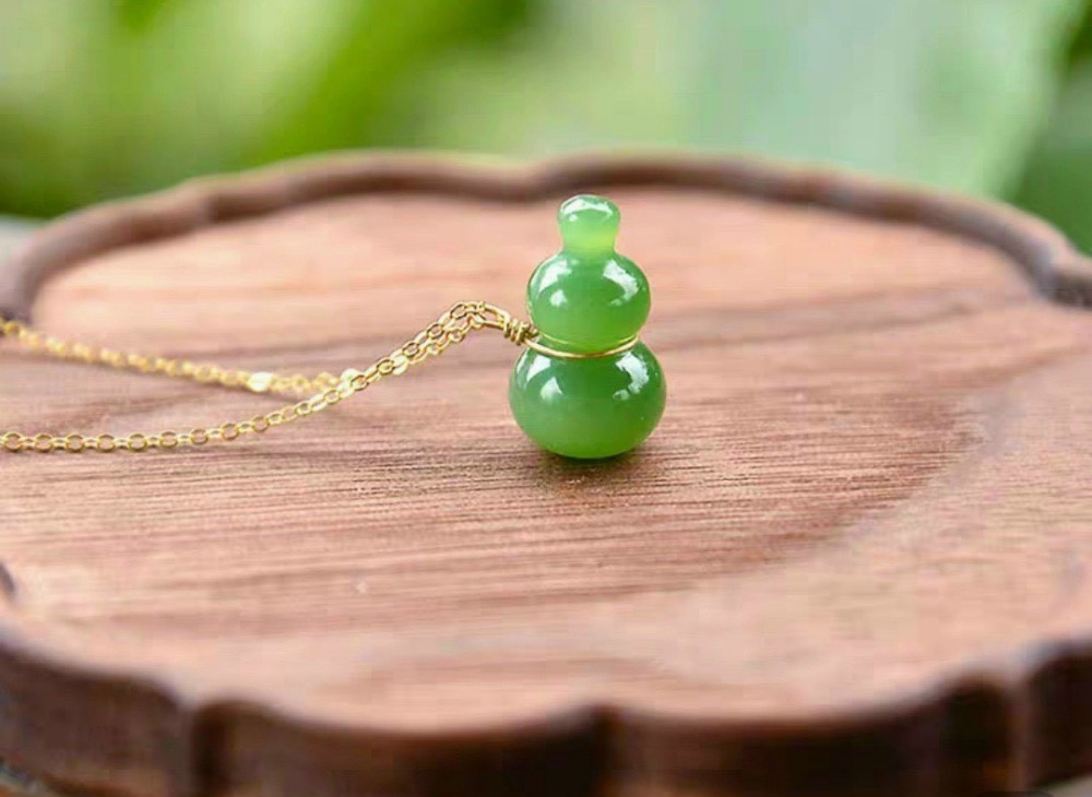 Mặt Dây Chuyền Ngọc Bích 