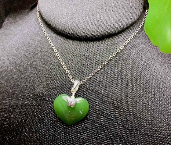 Mặt Dây Chuyền Ngọc Bích 