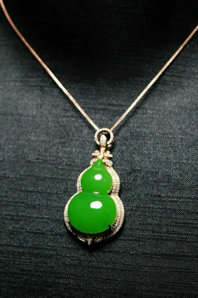 Mặt Dây Chuyền Ngọc Bích 