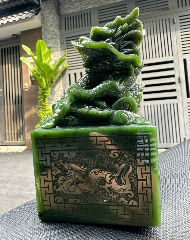 Rồng Ngọc Bích Ms.47.A8