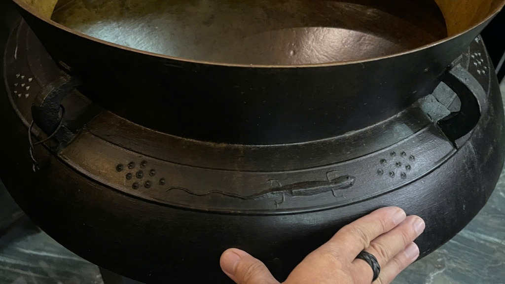 Nồi Đồng Cổ Thạch Sùng 